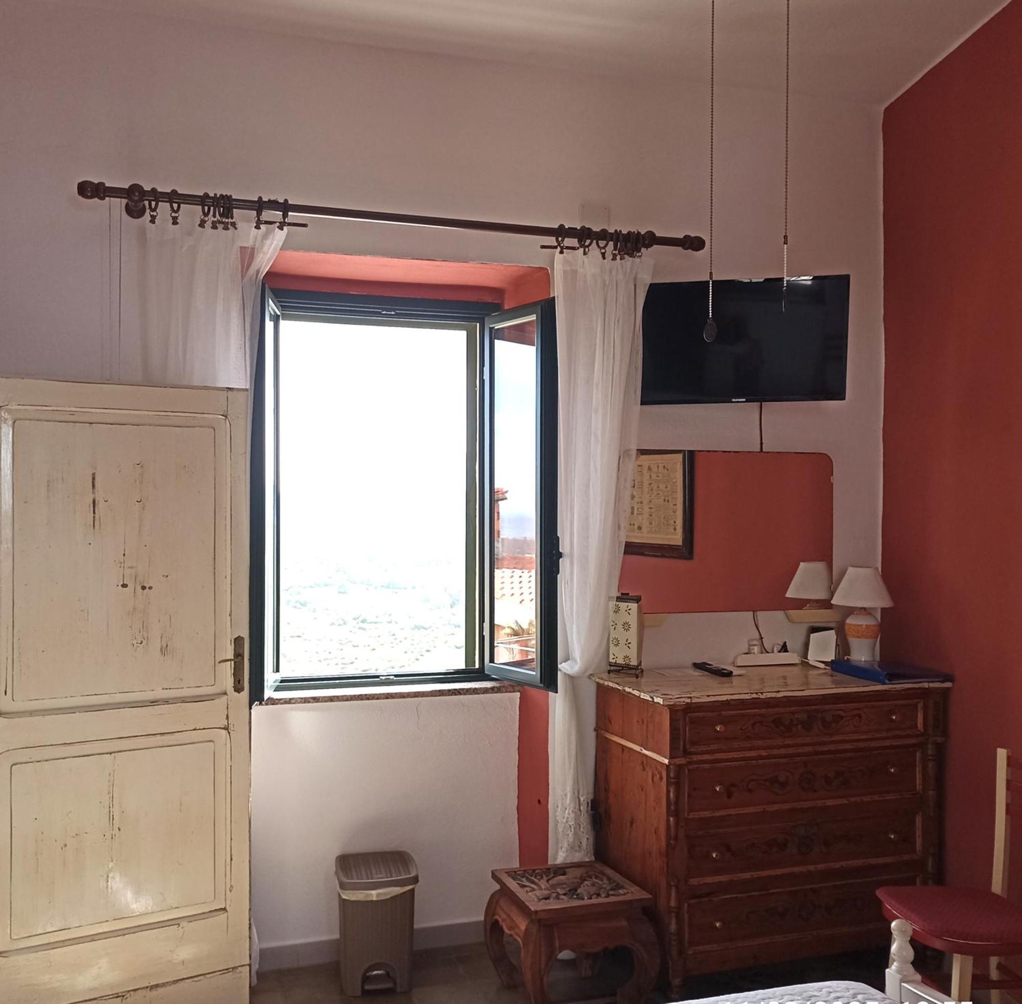 B&B Eleonora D'Arborea, Centro Storico Posada  Ngoại thất bức ảnh