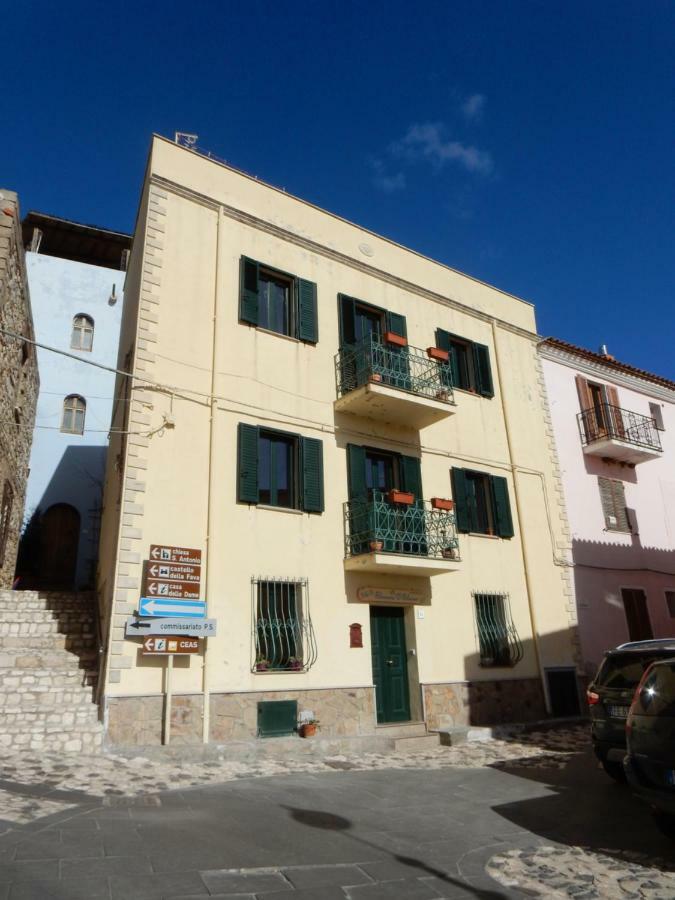 B&B Eleonora D'Arborea, Centro Storico Posada  Ngoại thất bức ảnh