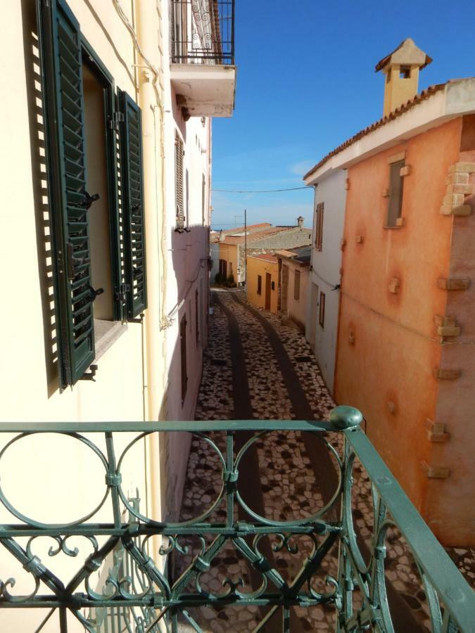 B&B Eleonora D'Arborea, Centro Storico Posada  Ngoại thất bức ảnh